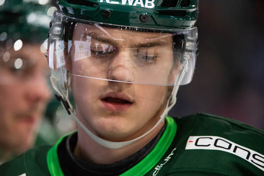 Färjestads Lucas Forsell deppar