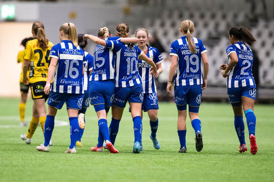 IFK Göteborgs spelare jublar