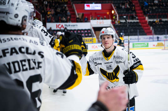 Västerås Ludvig Östman jublar
