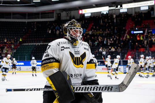 Västerås målvakt Johan Gustafsson deppar