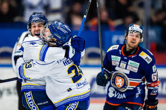 Leksands Matt Caito och Emil Heineman jublar