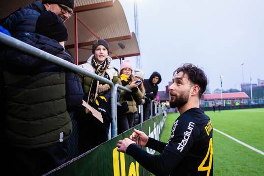 s Elias Durmaz