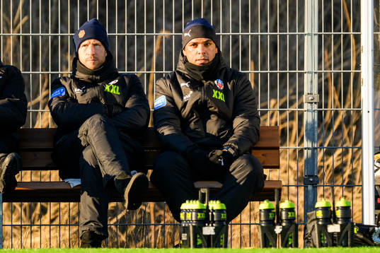 Helsingborgs tränare Mattias Lindström och tränare