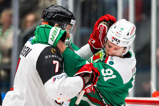 Malmö Redhawks Oliver Lauridsen och Rögles Adam Tambellini