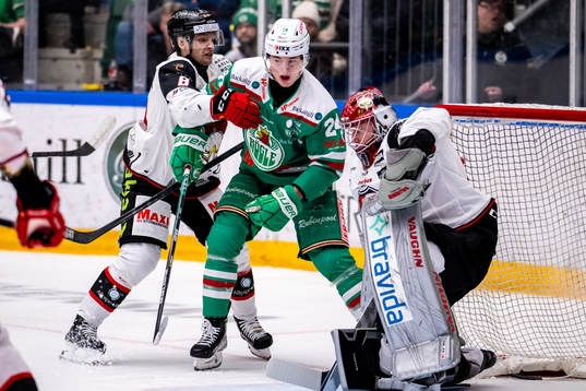 Malmö Redhawks Johan Olofsson  och Rögles Marco Kasper