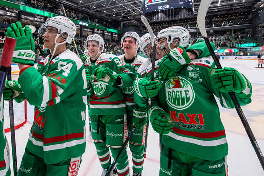 Rögles Adam Engström, Oskar Pettersson och Felix Nilsson