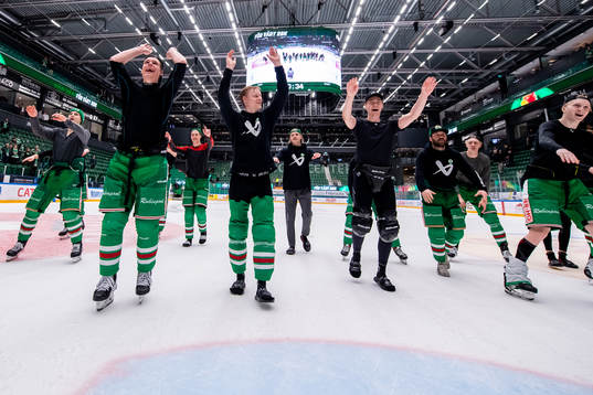 Rögles Erlend Lesund, Anton Bengtsson och målvakt Calle