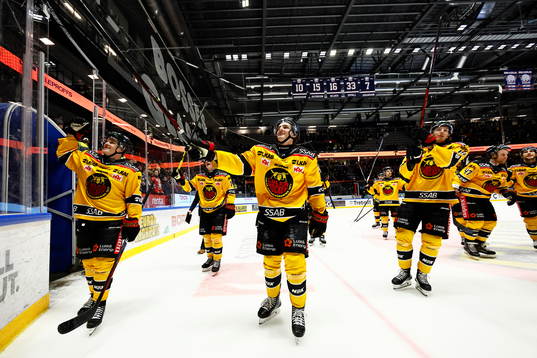 Luleås spelare jublar