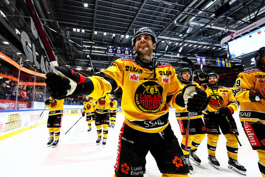 Luleås spelare jublar