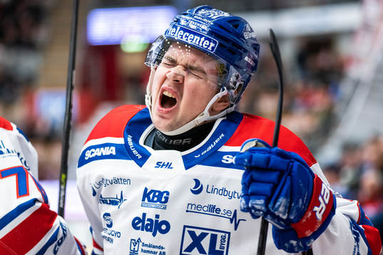 Oskarshamns Lukas Pilö har ont