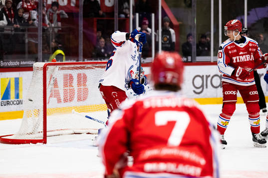 1-0 pucken går in av Axel Rindell