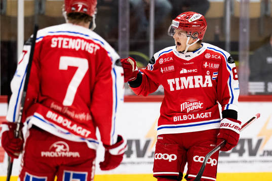 Timrås Axel Rindell jublar 1-0