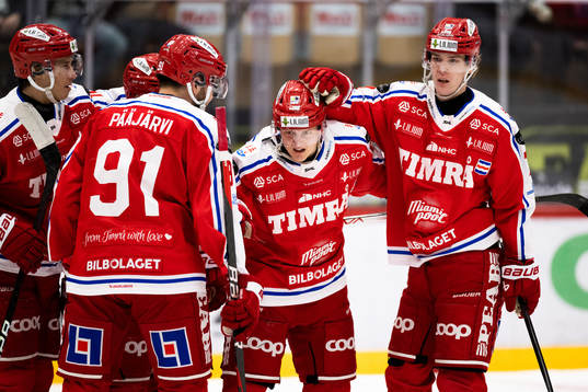 Timrås Axel Rindell jublar 1-0