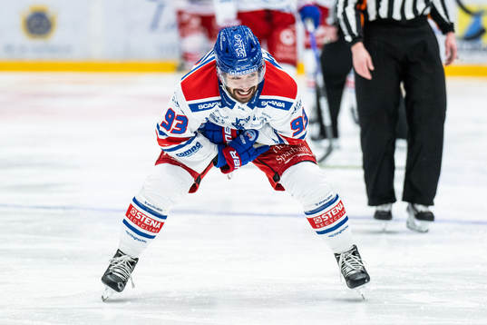 Oskarshamns Cameron Brace har ont
