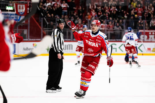 Timrås Emil Pettersson jublar