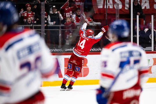 Timrås Emil Pettersson jublar