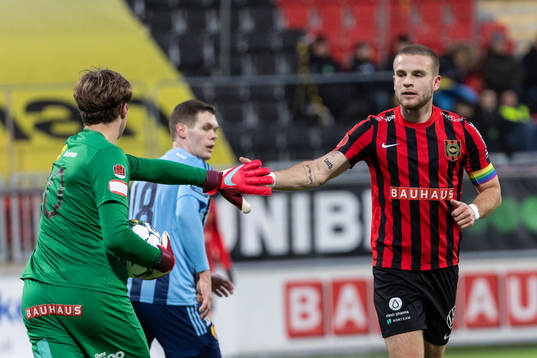 Brommapojkarnas Filip Sidklev och Amadeus Sögaard jublar
