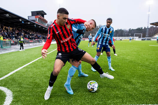 Brommapojkarnas Liam Tahwildaran och Djurgårdens Victor