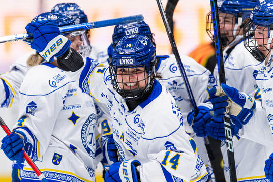 Leksands Noemi Ryhner jublar