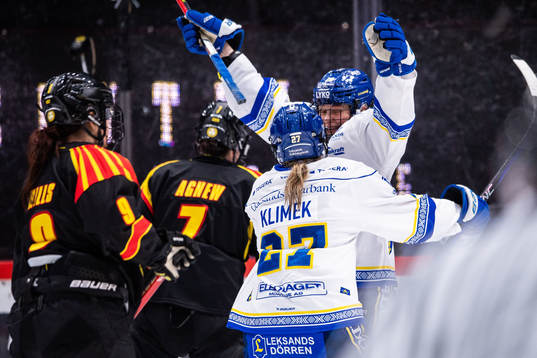 Leksands Annie Silén jublar med Victoria Klimek