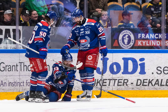Oskarshamns Jiri Smejkal jublar