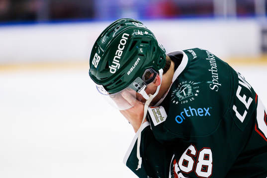 Tingsryds Ludvig Levinsson har ont