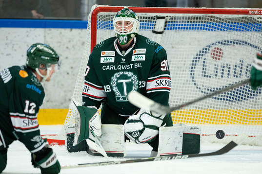 Tingsryds målvakt Daniel Rosengren deppar