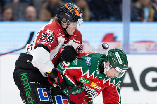 Örebros Milton Oscarson och Frölundas Patrik Carlsson