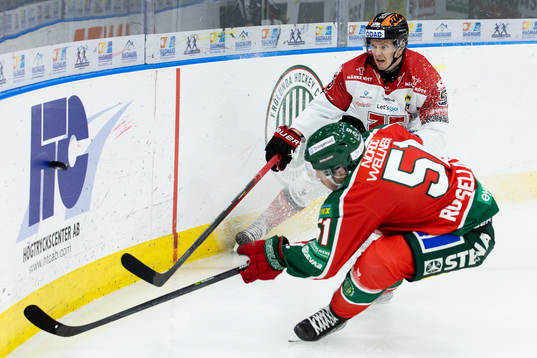 Örebros Gustav Backström och Frölundas Mats Rosseli Olsen
