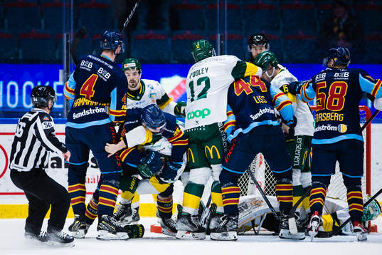 Djurgårdens Emil Berglund och Björklövens Nicholas