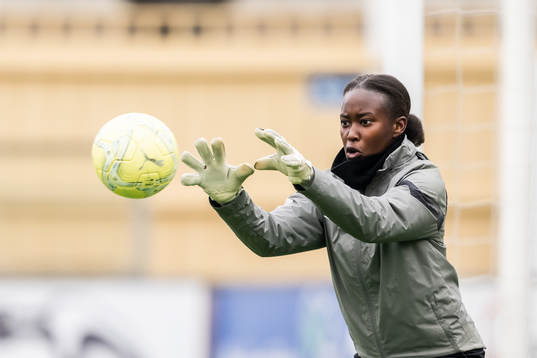 Målvakt Angel Mukasa