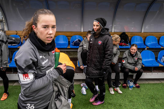 Athinna Persson Lundgren och tränare Renee Slegers