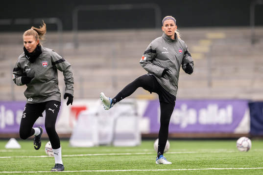 Emma Berglund och Olivia Schough