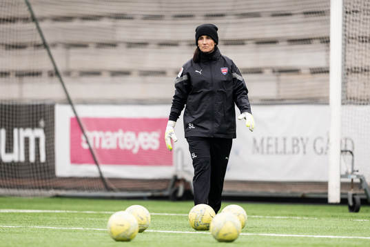 Målvaktstränare Shannon Lynn