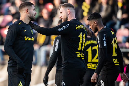 AIKs Omar Faraj jublar med John Guidetti