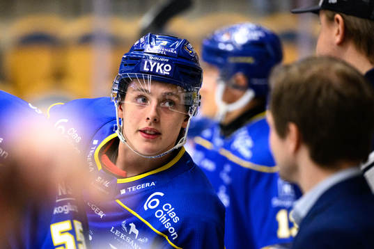 Leksands Anton Johansson innan ishockeymatchen i SHL mellan