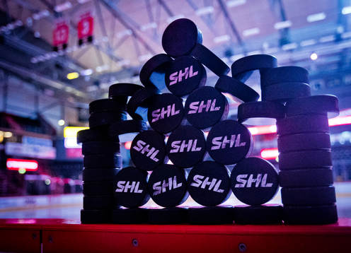 Pucktorn med SHL logotyper