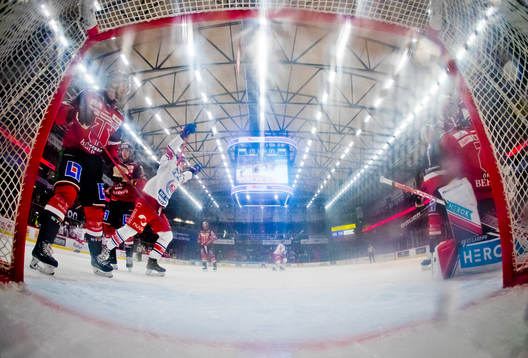 Jubel vid Oskarshamns 1-3 mål