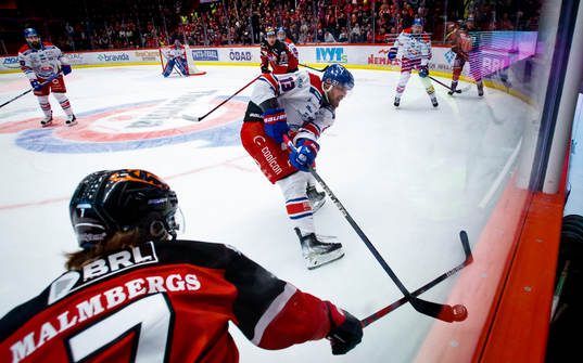 Oskarshamns Jiri Smejkal och Örebros Marcus Hardegård