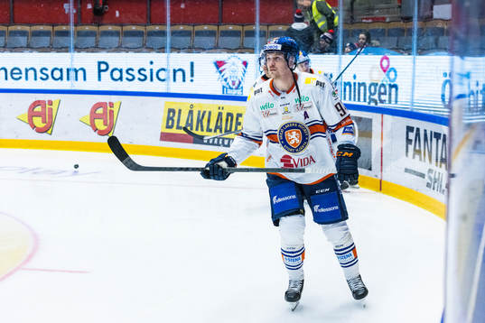 Växjös Joel Persson på uppvärmningen