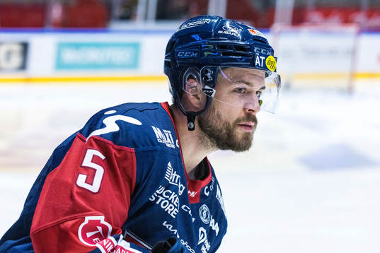 Linköpings Oscar Fantenberg på uppvärmningen