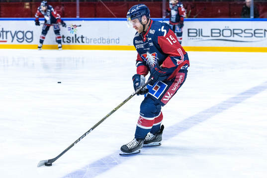 Linköpings Patrick Russell på uppvärmningen