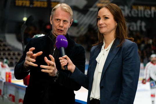 Cmores expert Niklas Wikegård och kommentator Lena