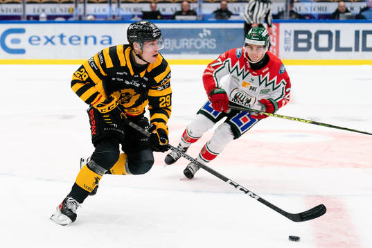 Skellefteås Albin Sundsvik och Frölundas Jere Innala