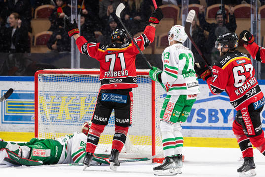 Luleås Linus Fröberg jublar