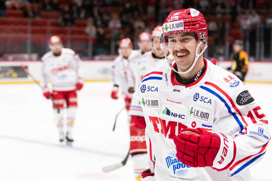 Timrås Panu Mieho jublar