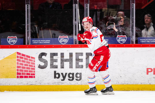 Timrås Jonathan Dahlén jublar