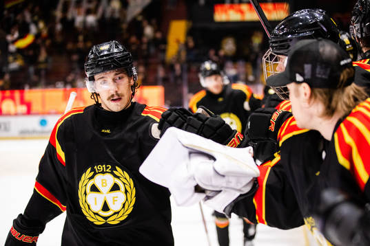 Brynäs Hannes Björninen jublar