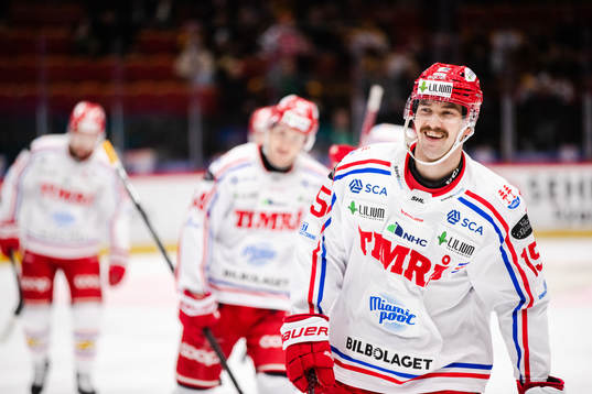 Timrås Panu Mieho jublar