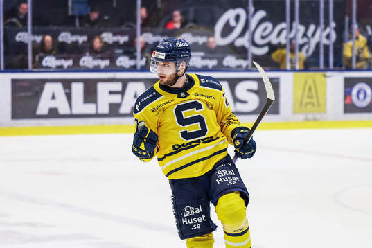Södertäljes Daniel Norbe jublar